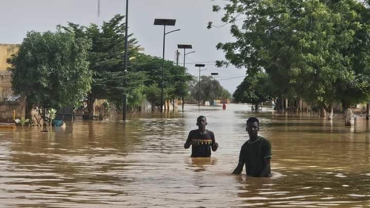 Depuis 5 jous, le Sénégal face à de graves inondations: des milliers de personnes affectés, le président Diomaye Faye au chevet des sinistrés 