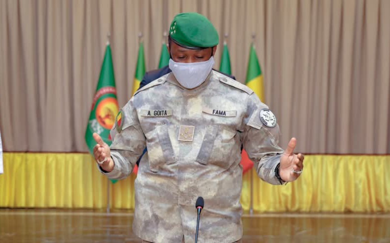 Table rase au Mali: Assimi Goïta dissout les partis politiques et s’octroie un mandat présidentiel de cinq ans
