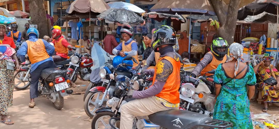 Kindia : les conducteurs de moto-taxi exercent entre inquiétude et rareté de clients