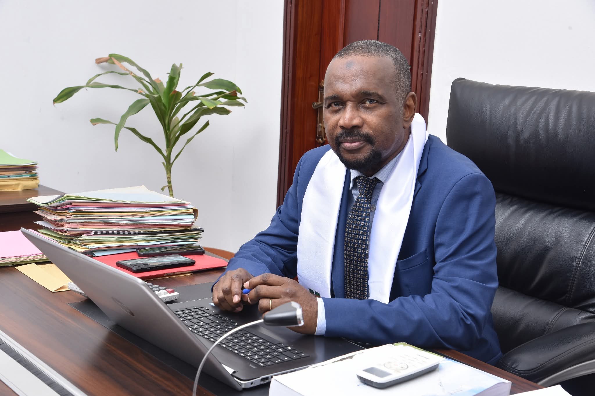 Aboubacar Sylla, président de l’UFC et père de la ministre de l’Agriculture, annonce la candidature de son parti à la présidentielle de décembre