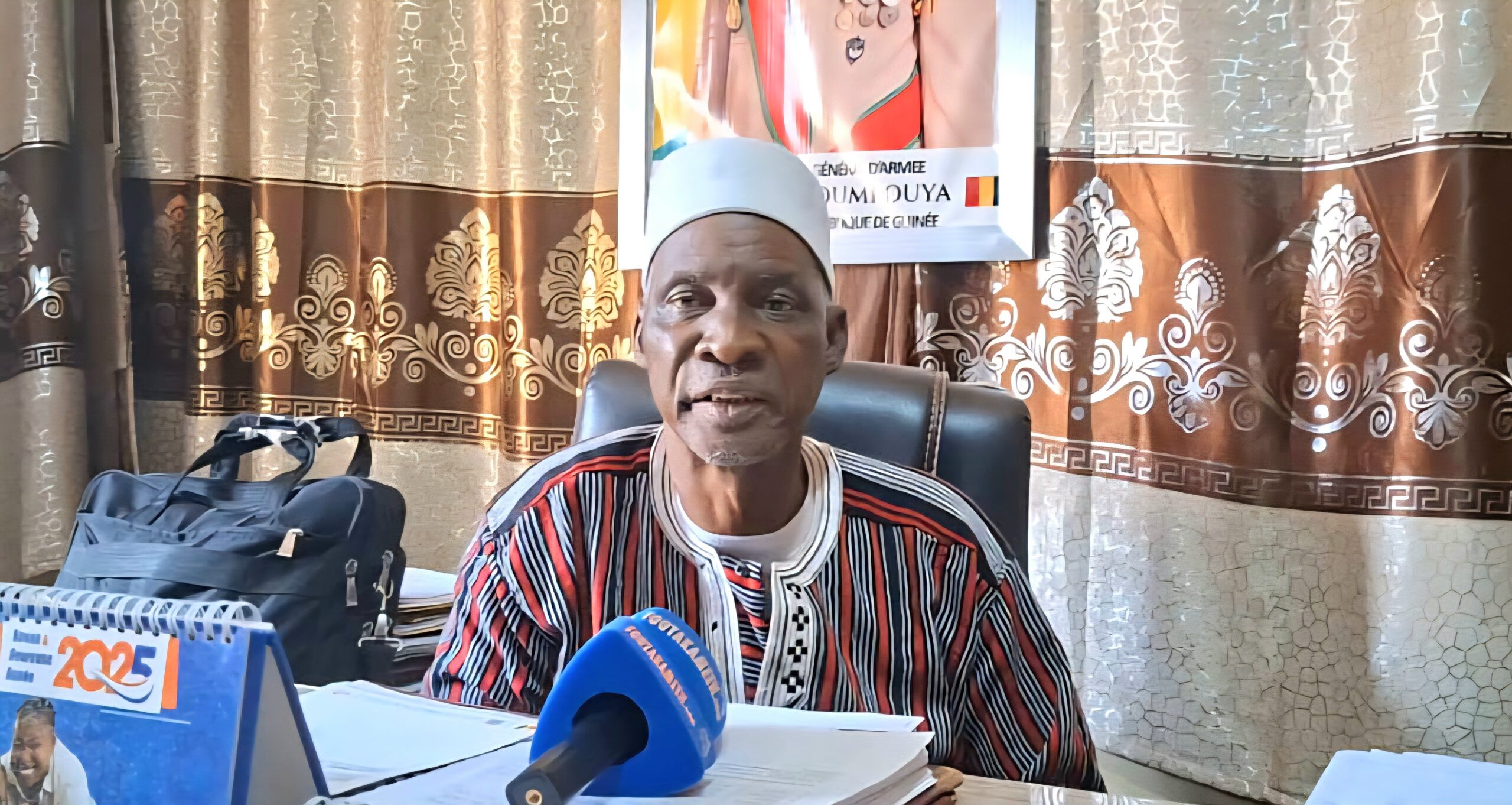 Paiement des tables-bancs par les élèves du public à Labé : le DPE tranche sur la controverse