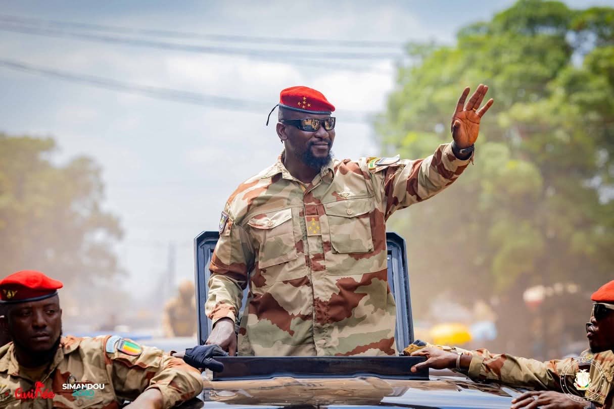 Le général passe à l’action : le président de la transition est arrivé à la Cour suprême pour déposer sa candidature Le général passe à l’action : le président de la transition est arrivé à la Cour suprême pour déposer sa candidature