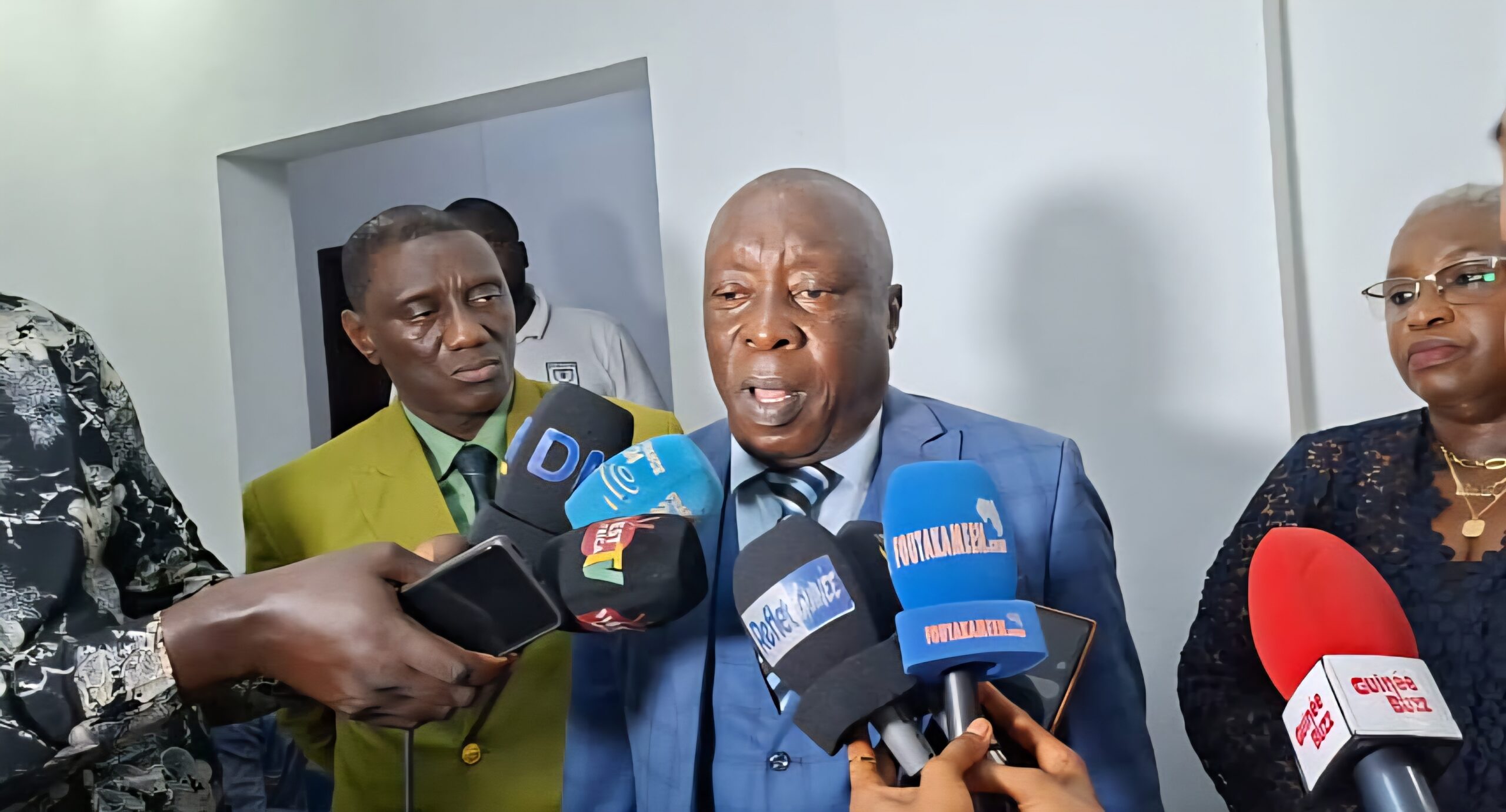 Présidentielle 2025 : Dr Ousmane Kaba joue sa dernière carte devant la Cour suprême Présidentielle 2025 : Dr Ousmane Kaba joue sa dernière carte devant la Cour suprême