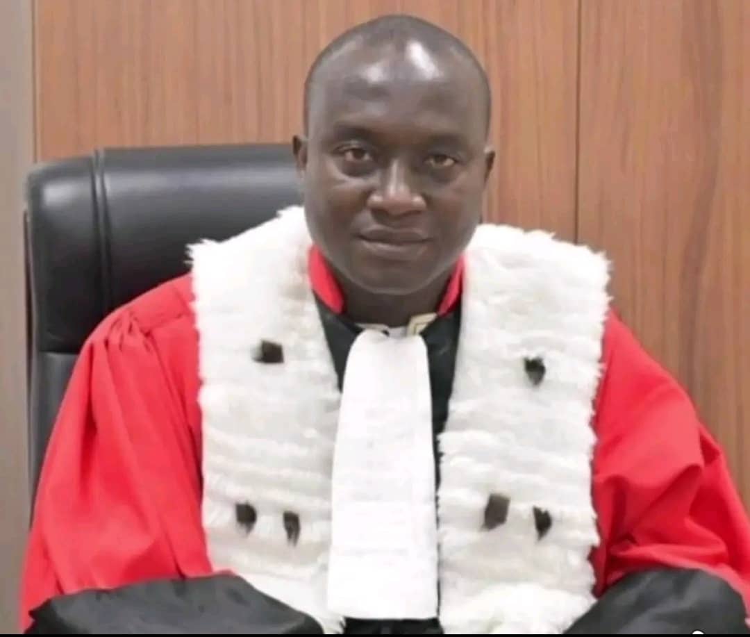 Alghassimou Diallo, la rigueur du droit face à l’abîme de l’Histoire (Par Olladi Ibrahima, journaliste)