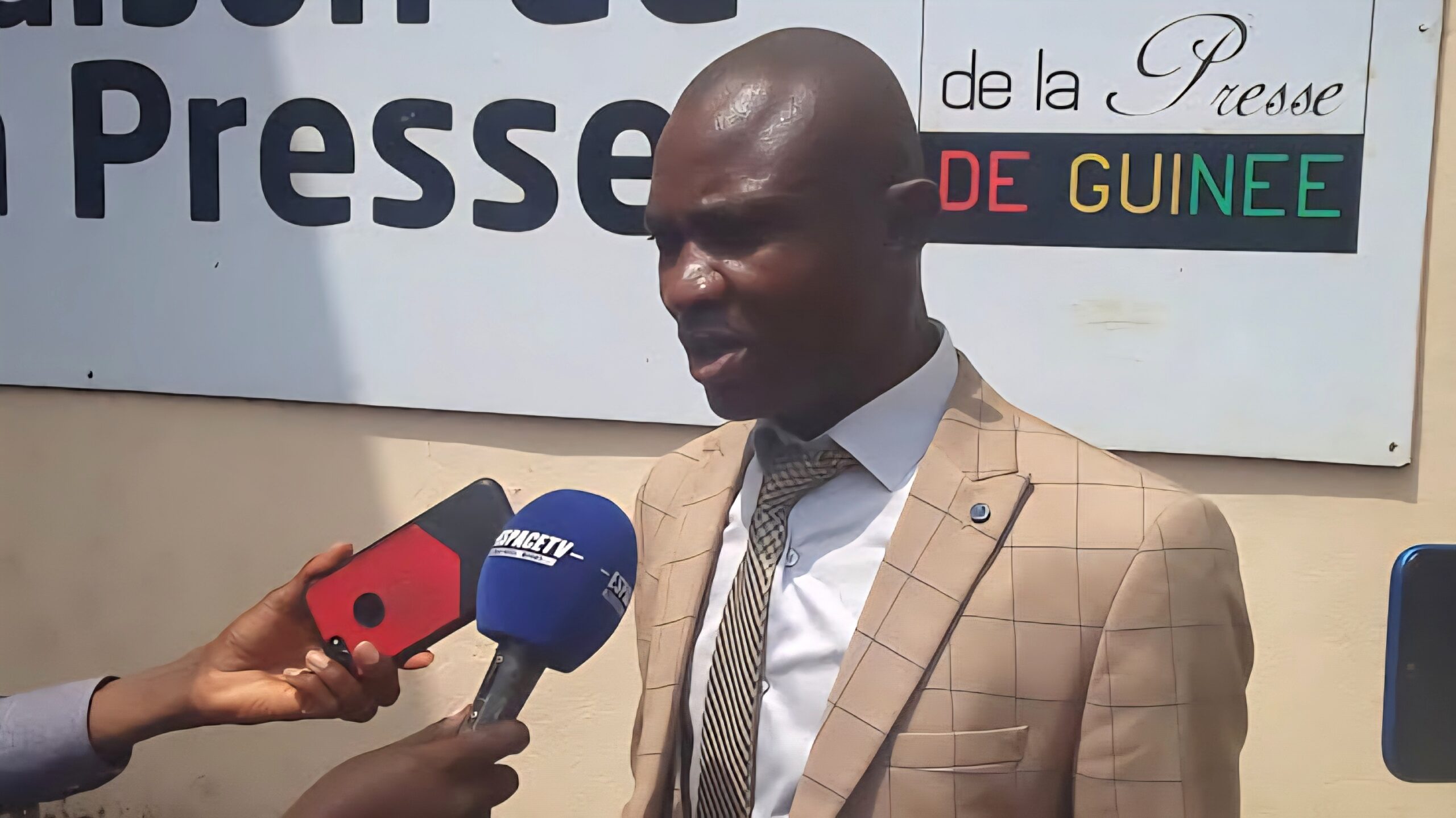 Campagne avant l&rsquo;heure : la HAC suspend pour 6 mois le journaliste Gaston Morel